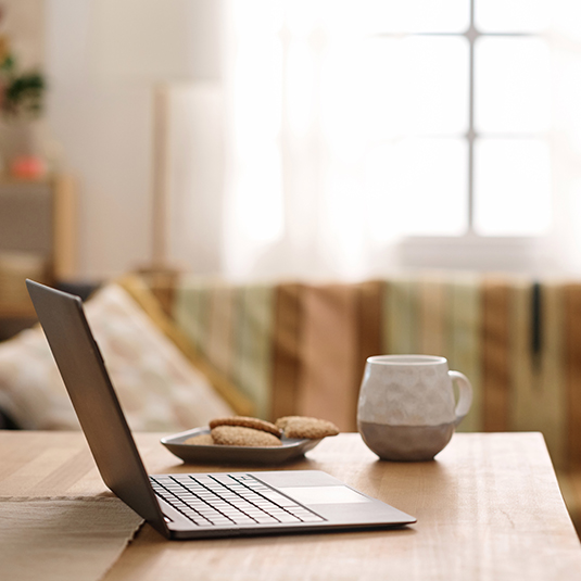 Laptop ohne Person, weil digitalisiert